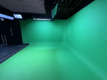 Green Screen Cyc Wall Installation - London